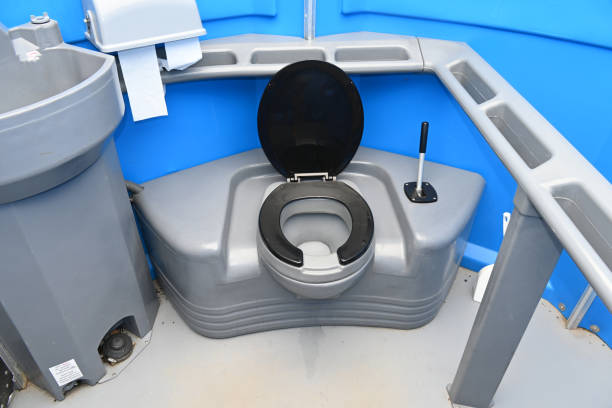 Best Portable toilet rental cost  in Uvalde, TX